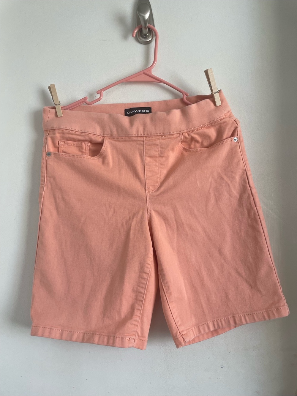Dkny Women's Peach Coral Bermuda Shorts